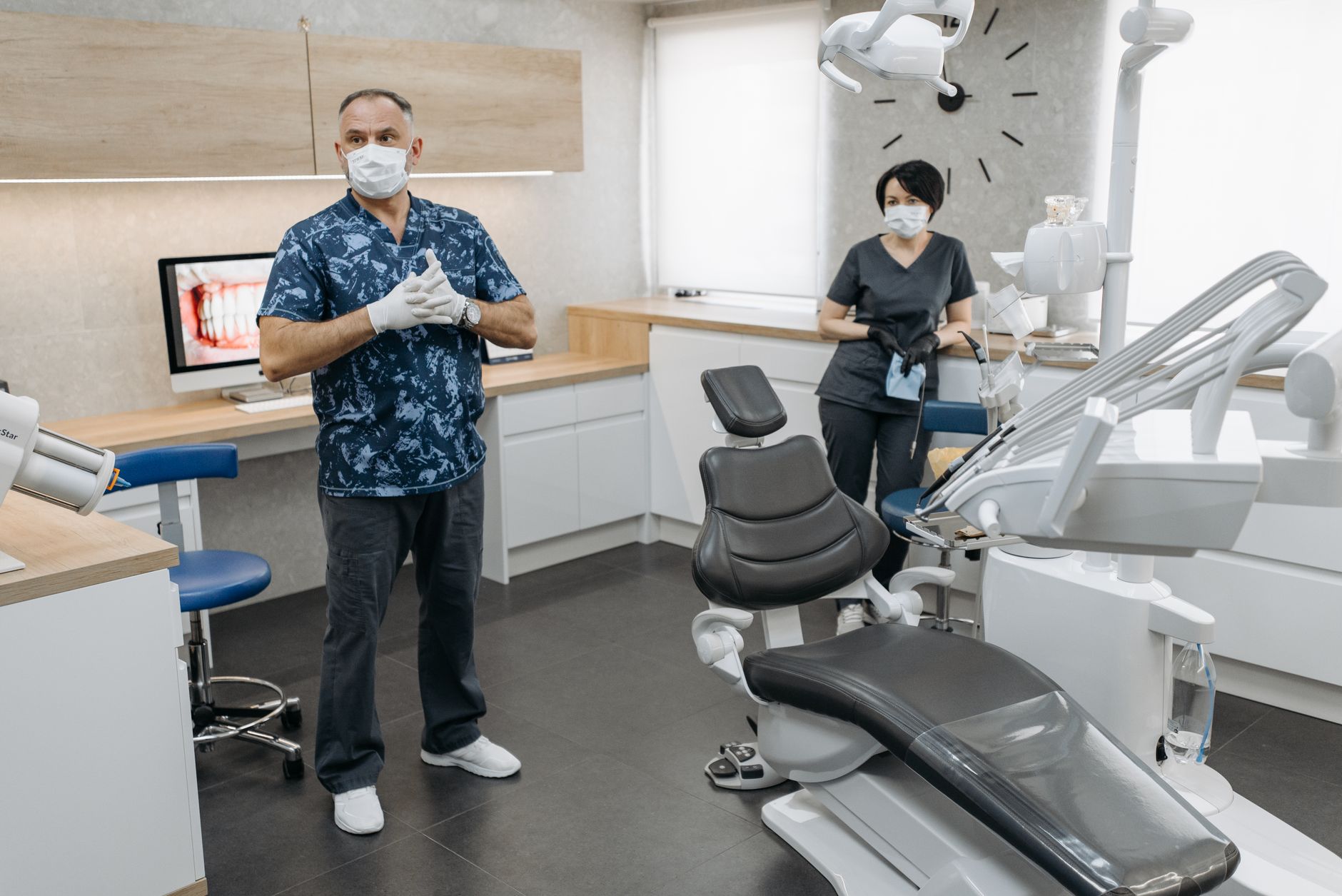 Exploring the Benefits of Visiting a Dentist Regularly