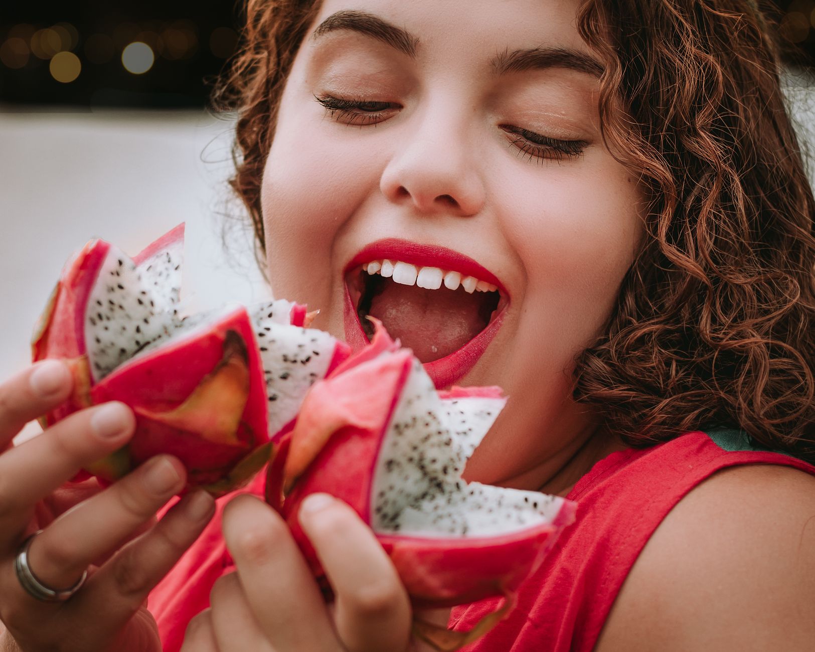 How Diet Affects Oral Health: Foods to Embrace and Avoid
